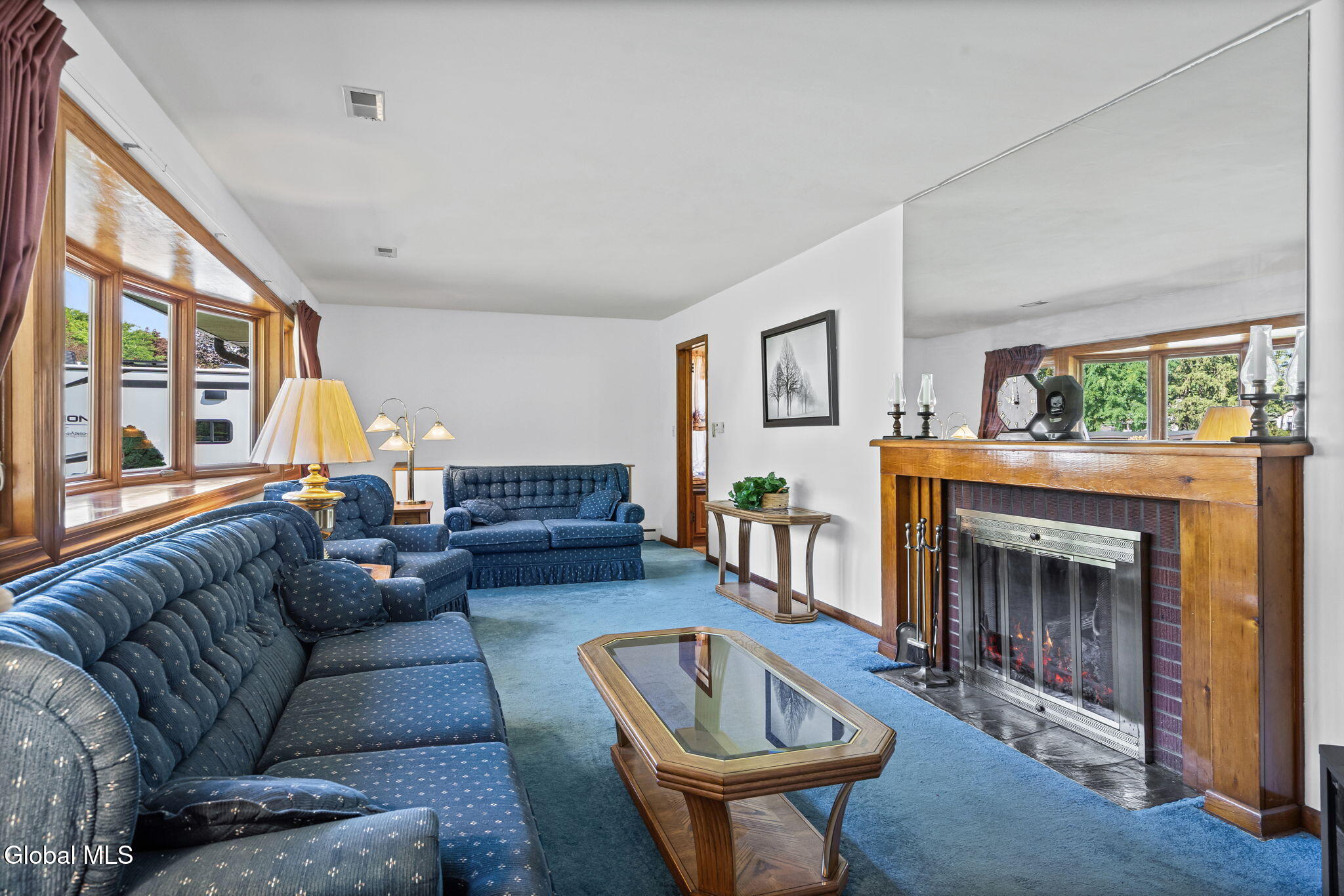 27 W Glenwood Drive Latham NY 12110