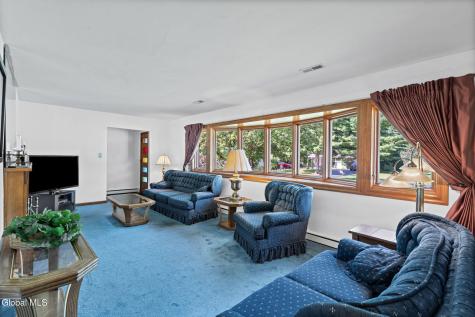 27 W Glenwood Drive Latham NY 12110