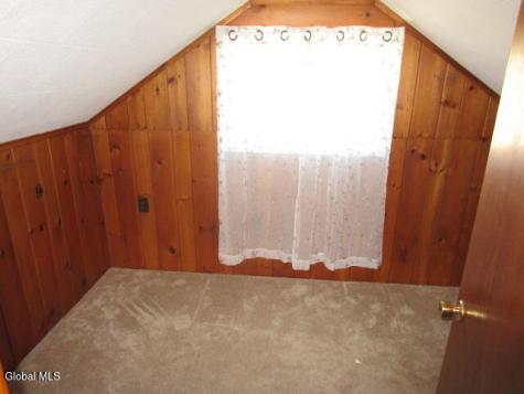 28 Lee Avenue Gloversville NY 12078