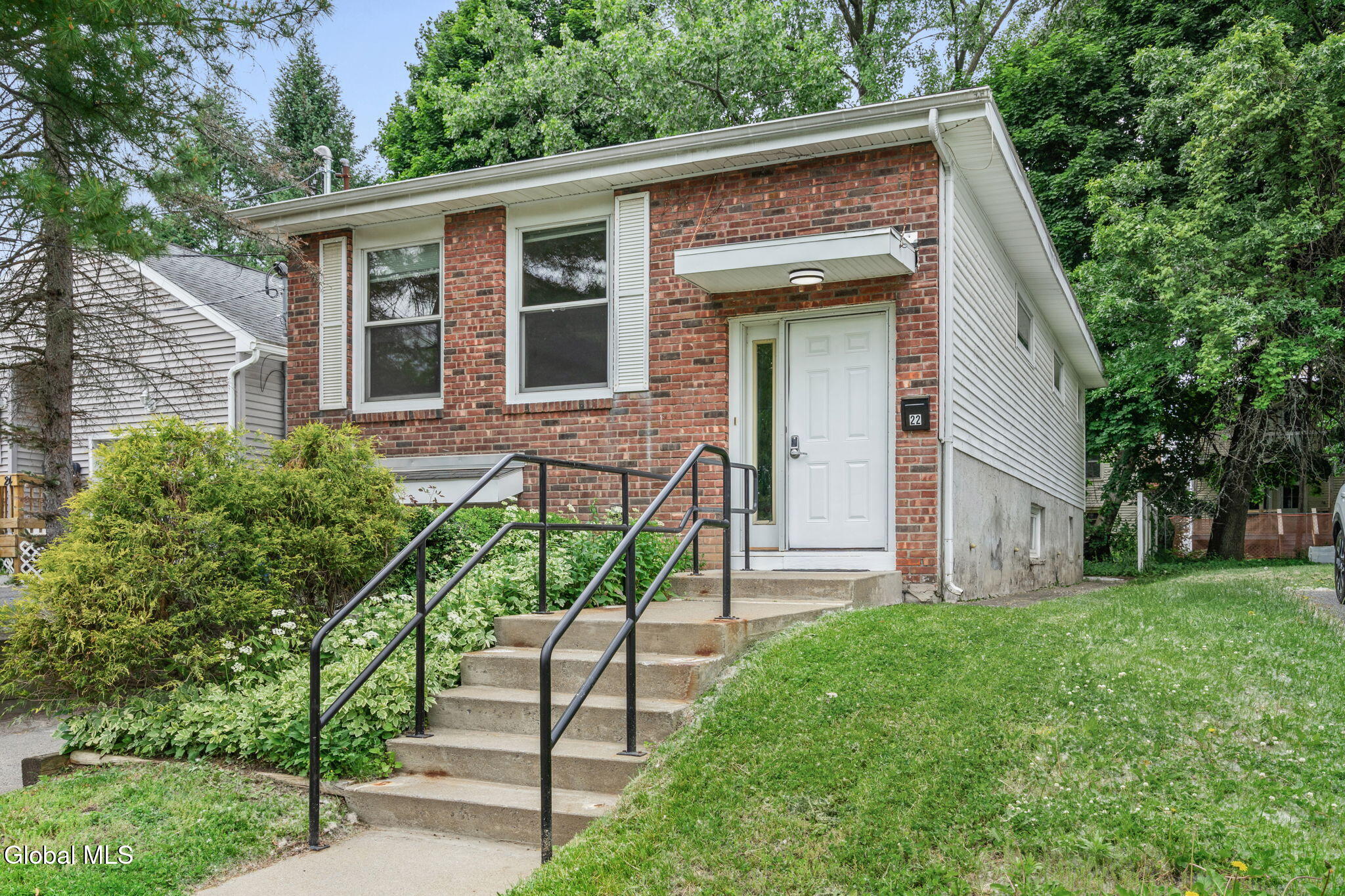 22 View Avenue Albany NY 12209