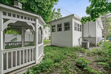 22 View Avenue Albany NY 12209