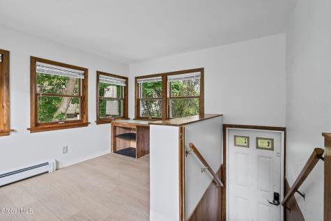 22 View Avenue Albany NY 12209