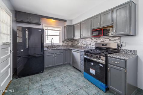 228 Davis Avenue Albany NY 12208