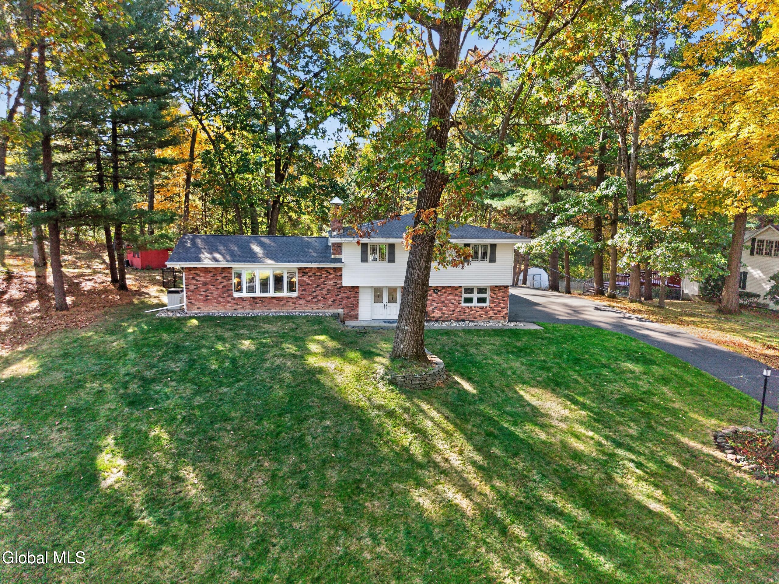 365 W Highland Drive Guilderland NY 12303