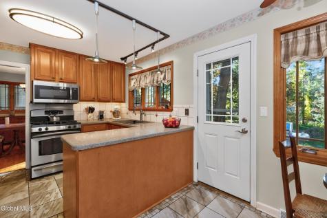 365 W Highland Drive Guilderland NY 12303