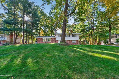 365 W Highland Drive Guilderland NY 12303