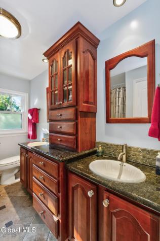 365 W Highland Drive Guilderland NY 12303