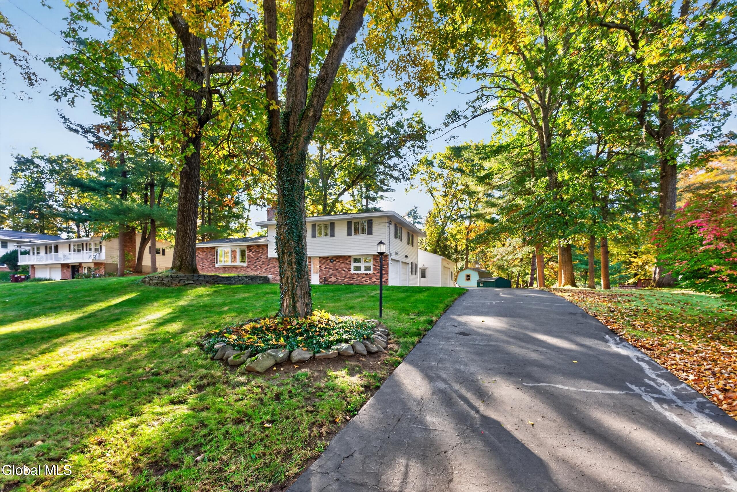 365 W Highland Drive Guilderland NY 12303