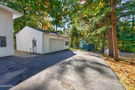 365 W Highland Drive Guilderland NY 12303