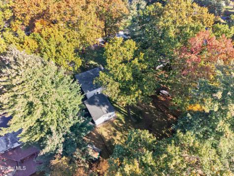 365 W Highland Drive Guilderland NY 12303