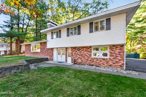 365 W Highland Drive Guilderland NY 12303
