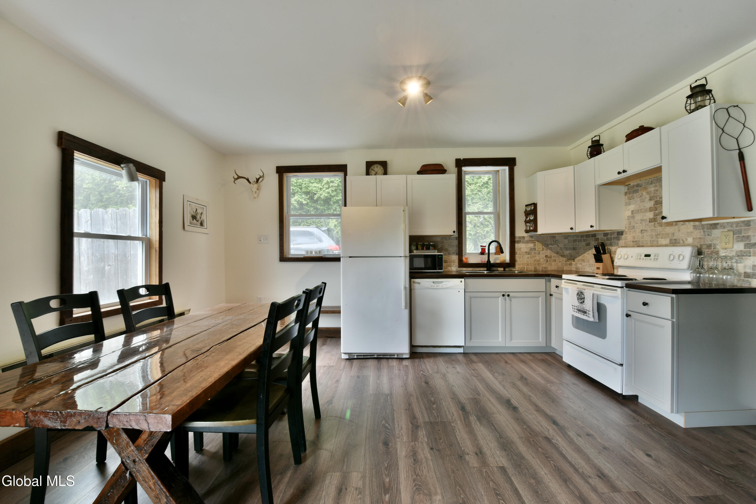 2414 New York 29 Middle Grove NY 12850