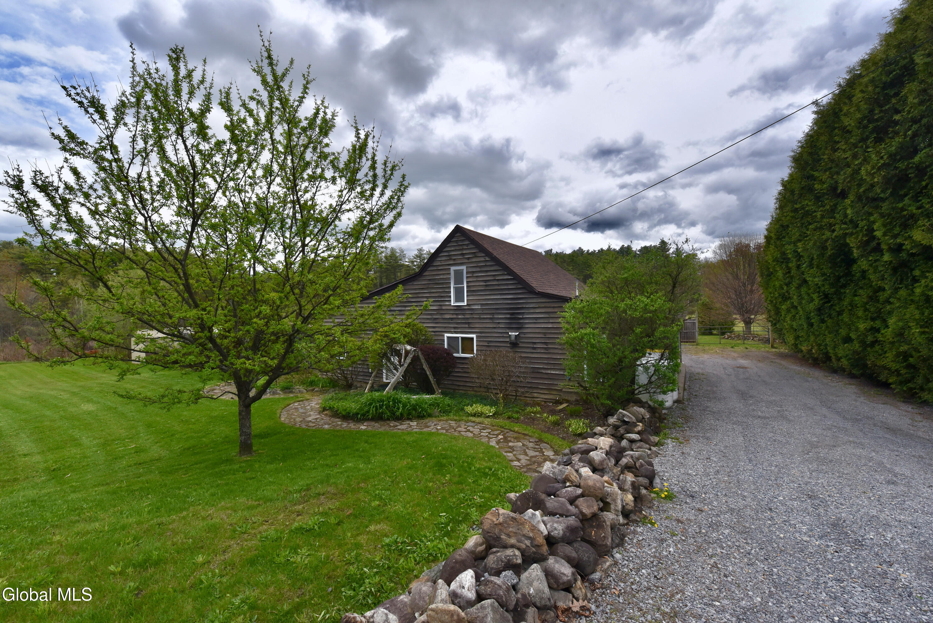 2414 New York 29 Middle Grove NY 12850