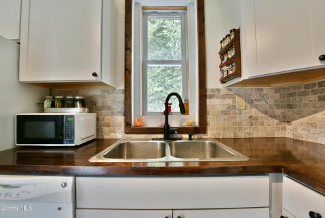 2414 New York 29 Middle Grove NY 12850