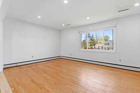 9 Kingsley Avenue Gansevoort NY 12831