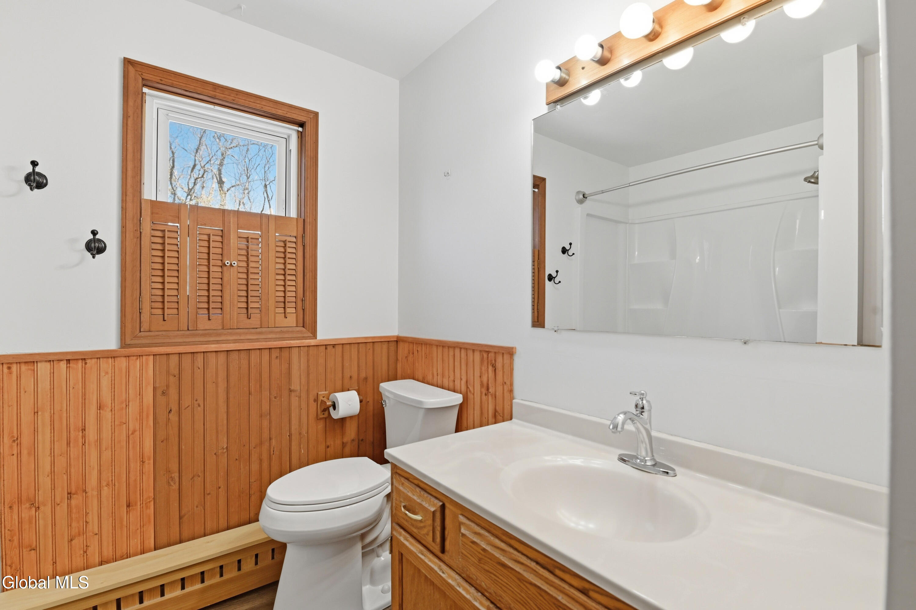 9 Kingsley Avenue Gansevoort NY 12831