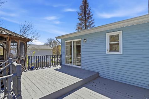 9 Kingsley Avenue Gansevoort NY 12831