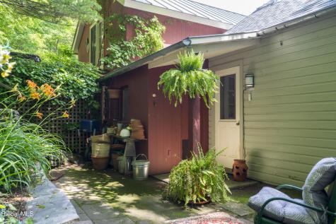 448 Chestnut Hill Road Cambridge NY 12816