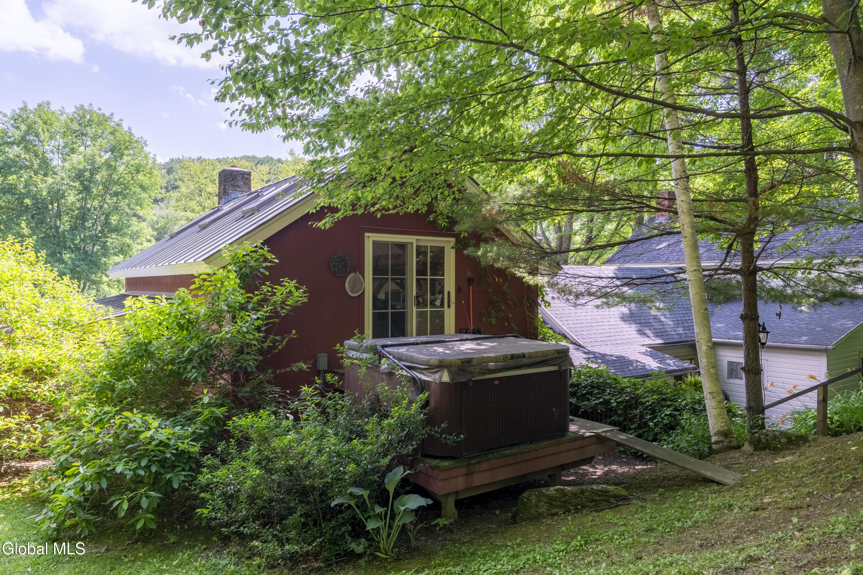 448 Chestnut Hill Road Cambridge NY 12816