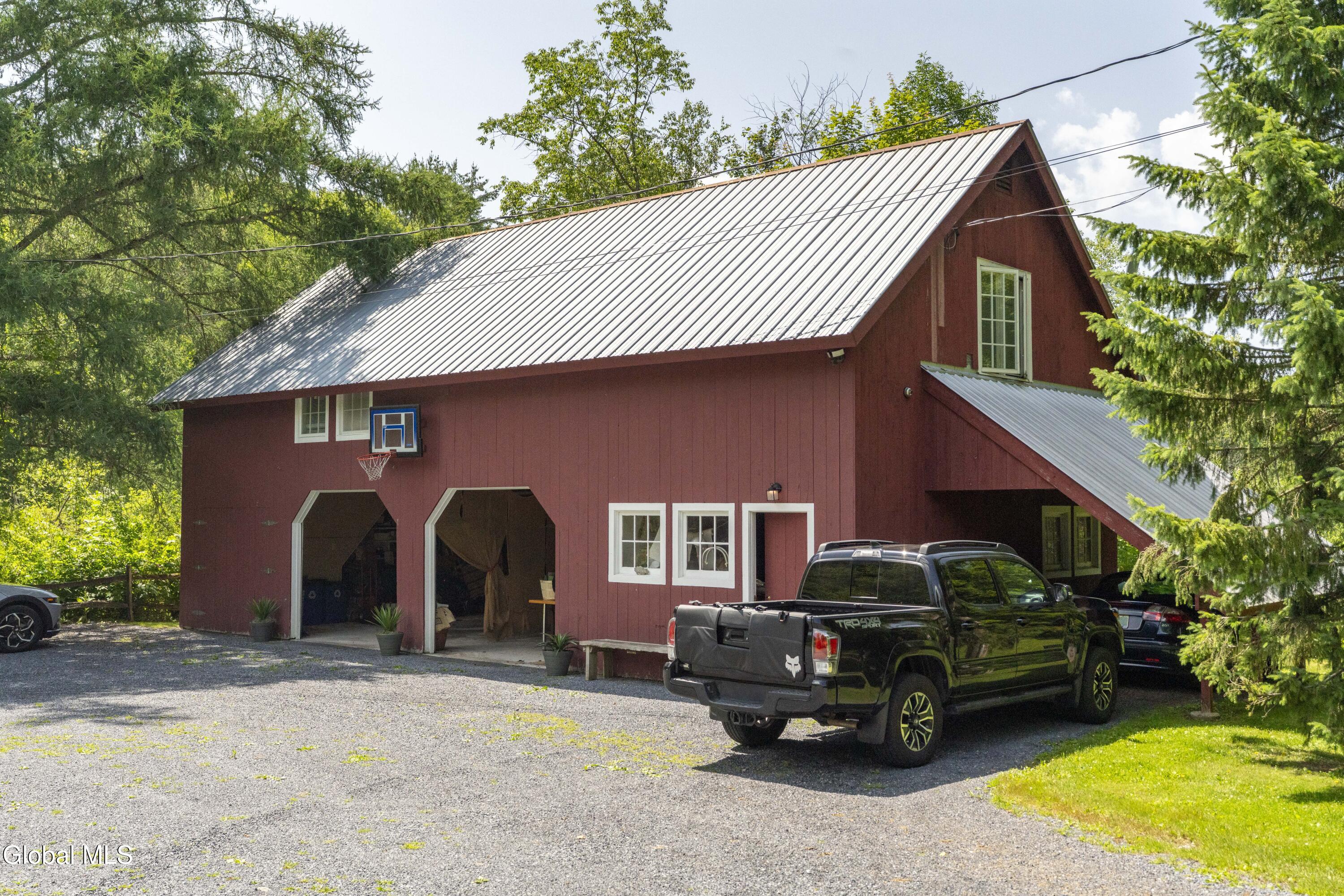 448 Chestnut Hill Road Cambridge NY 12816
