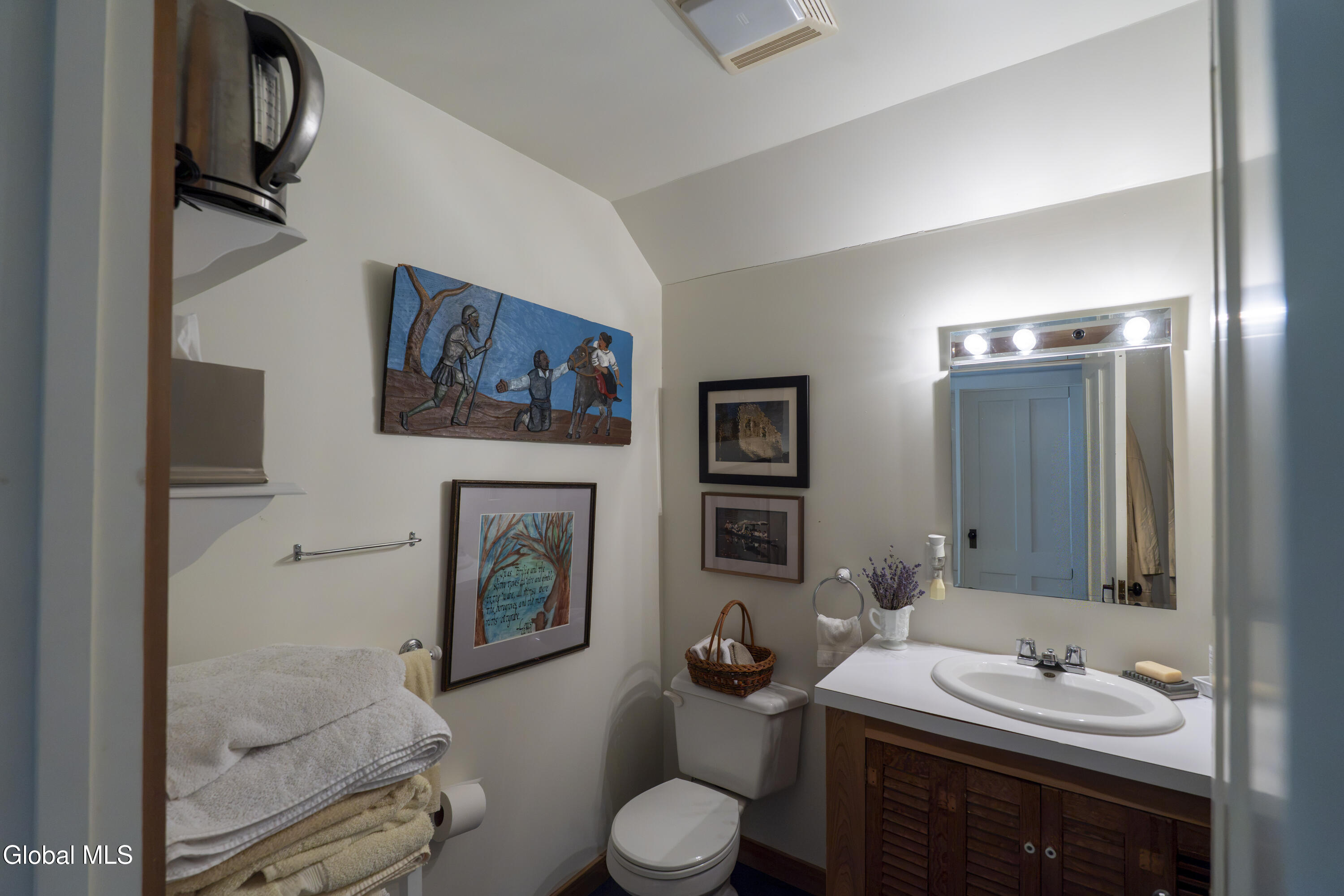 448 Chestnut Hill Road Cambridge NY 12816