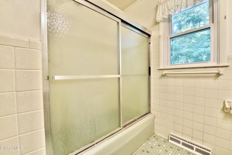 4 Cedar Court Schenectady NY 12309