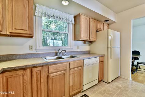 4 Cedar Court Schenectady NY 12309