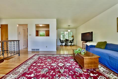 4 Cedar Court Schenectady NY 12309