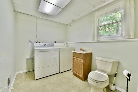 4 Cedar Court Schenectady NY 12309