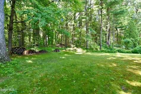 4 Cedar Court Schenectady NY 12309