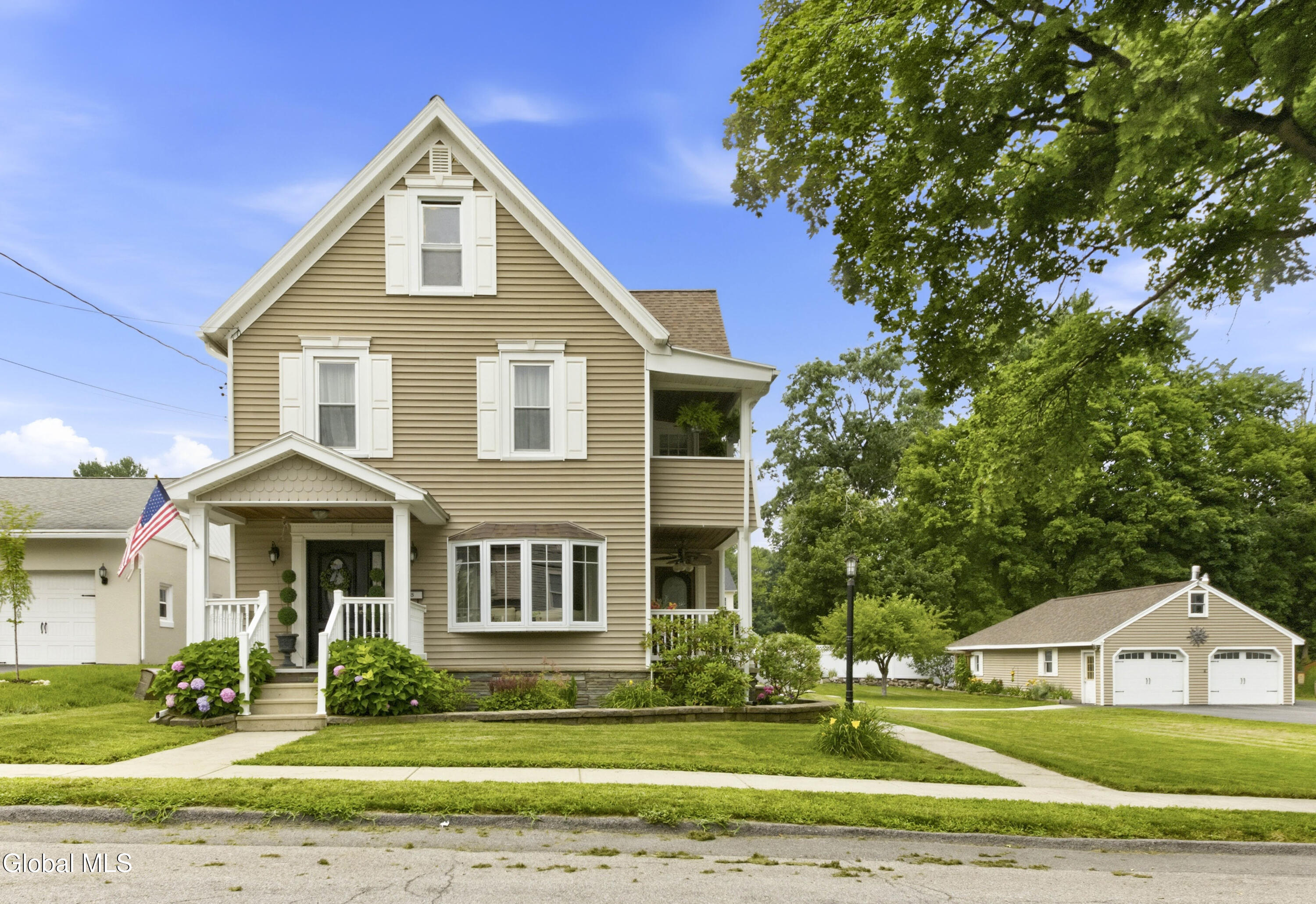 35 Halcyon Street Scotia NY 12302