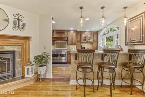 35 Halcyon Street Scotia NY 12302