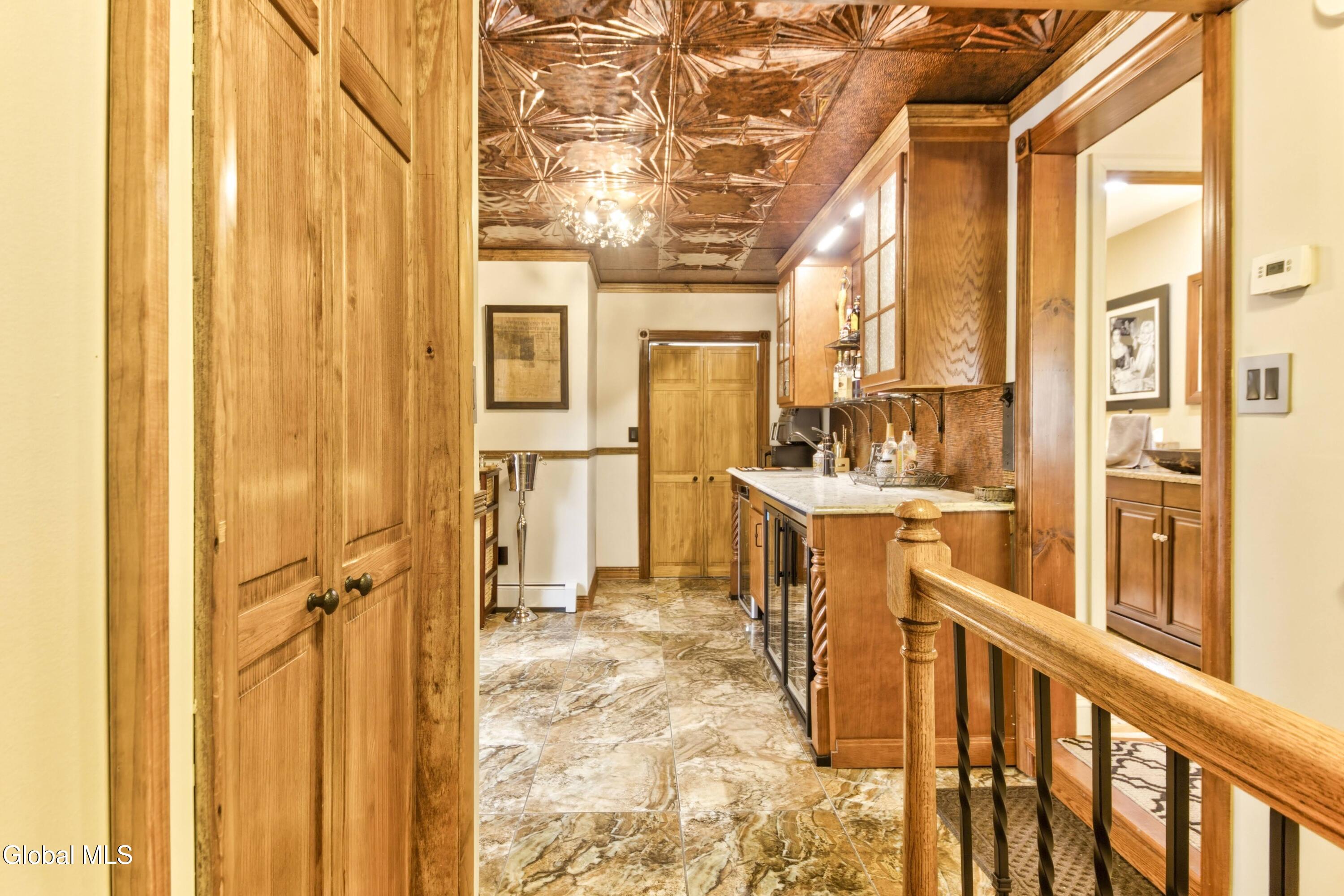 35 Halcyon Street Scotia NY 12302