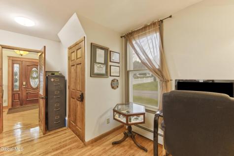 35 Halcyon Street Scotia NY 12302