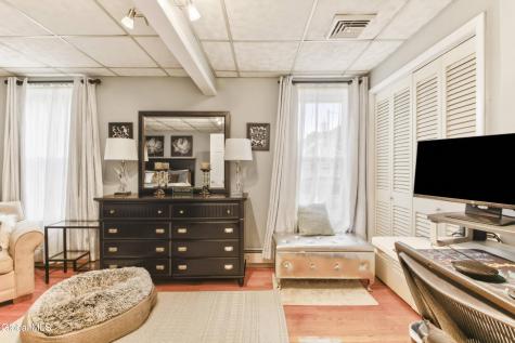 35 Halcyon Street Scotia NY 12302