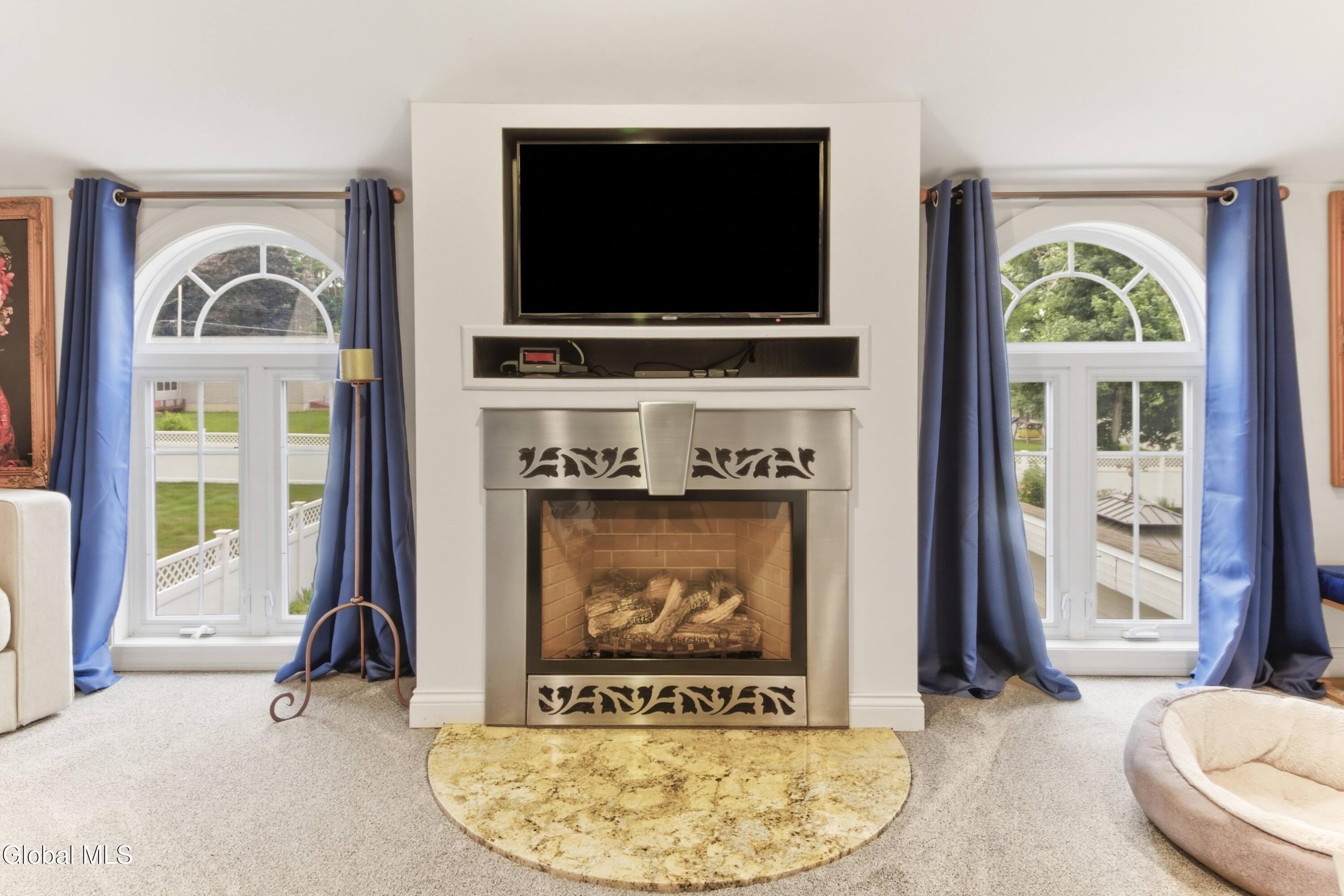 35 Halcyon Street Scotia NY 12302