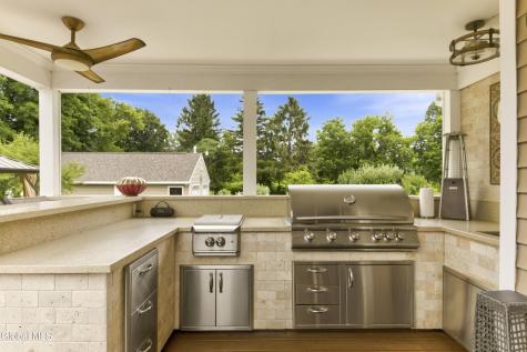 35 Halcyon Street Scotia NY 12302
