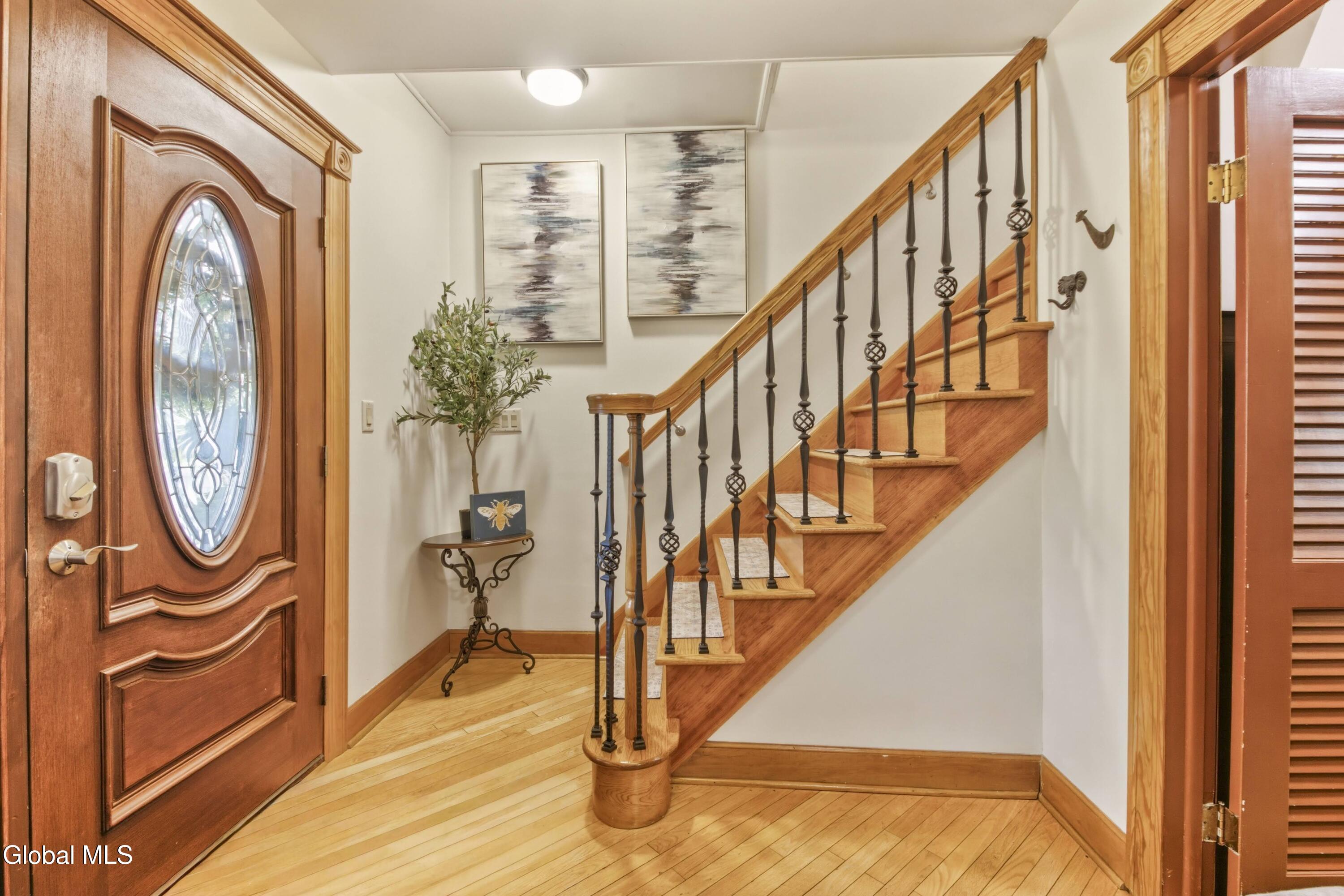 35 Halcyon Street Scotia NY 12302