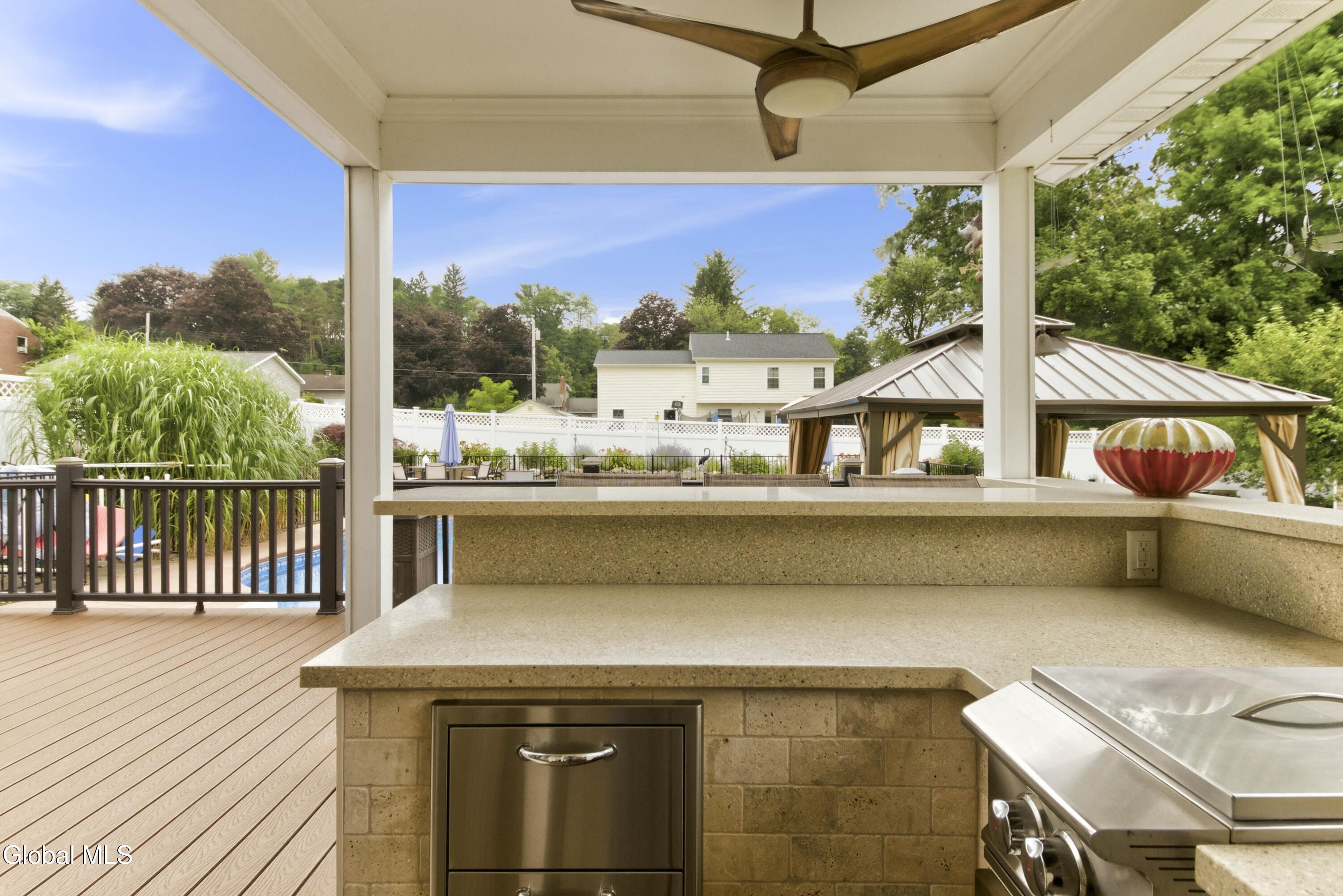 35 Halcyon Street Scotia NY 12302