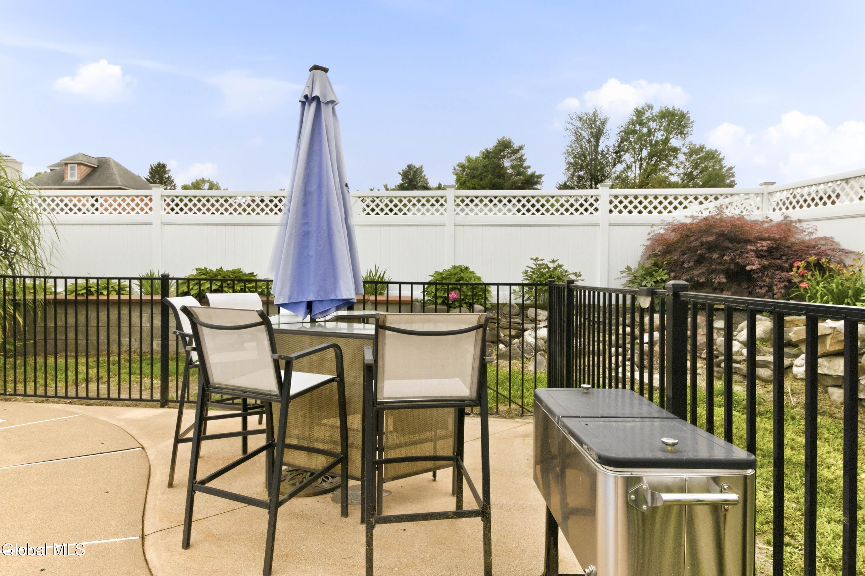 35 Halcyon Street Scotia NY 12302