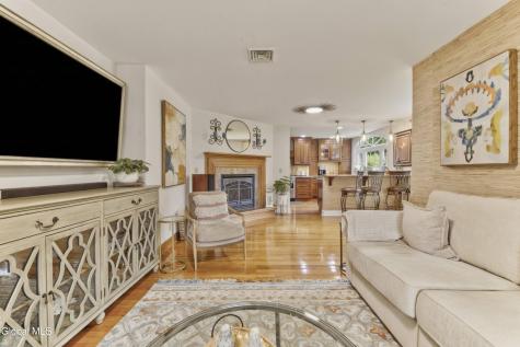 35 Halcyon Street Scotia NY 12302