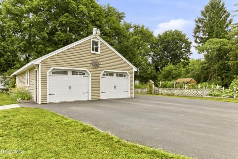 35 Halcyon Street Scotia NY 12302
