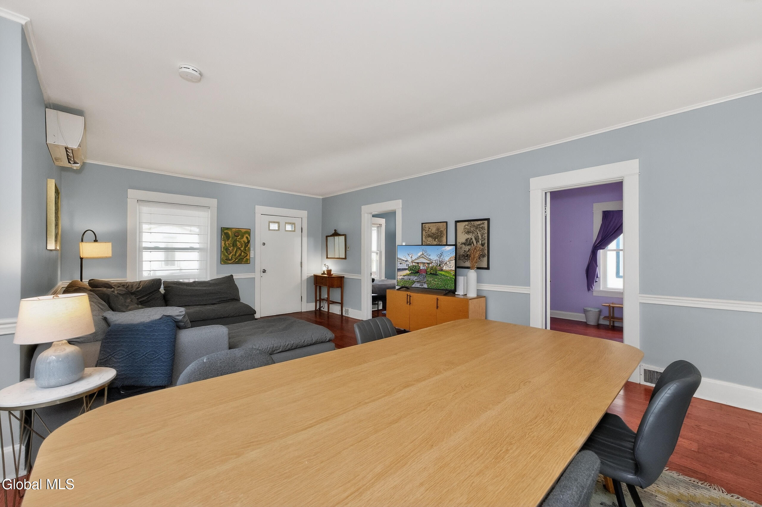 1076 Regent Street Schenectady NY 12309