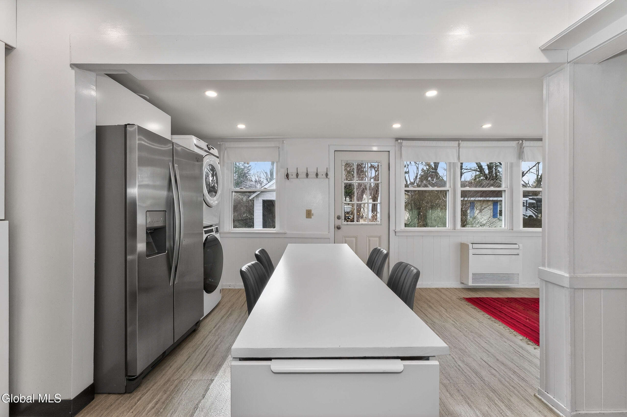 1076 Regent Street Schenectady NY 12309