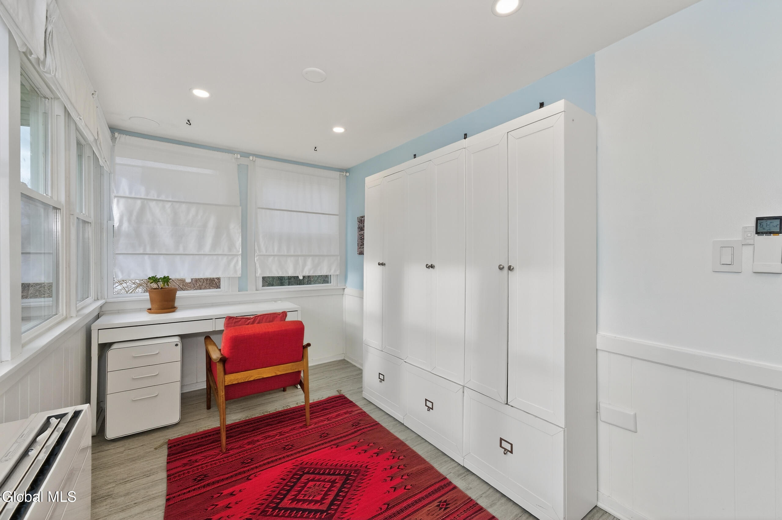 1076 Regent Street Schenectady NY 12309