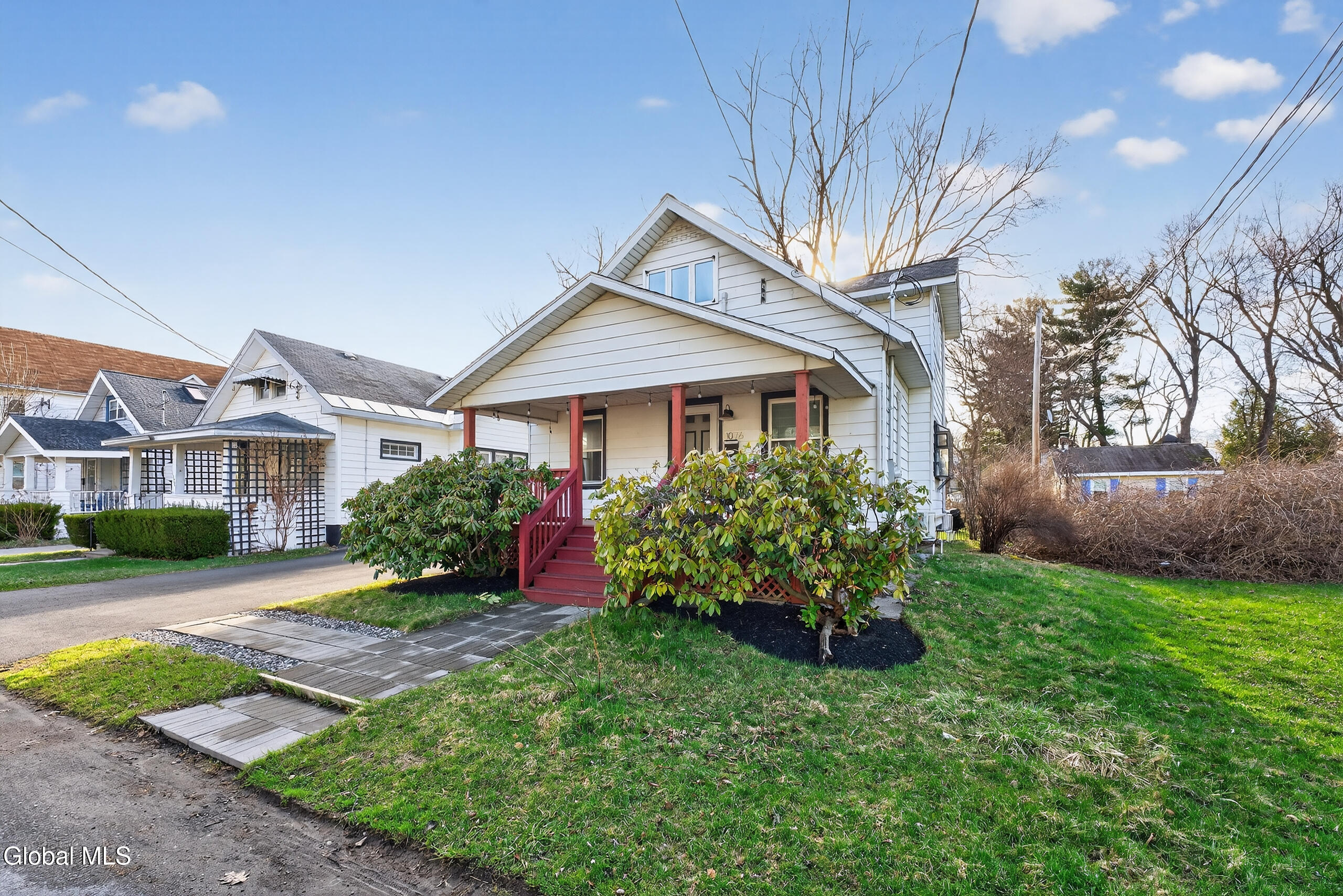 1076 Regent Street Schenectady NY 12309