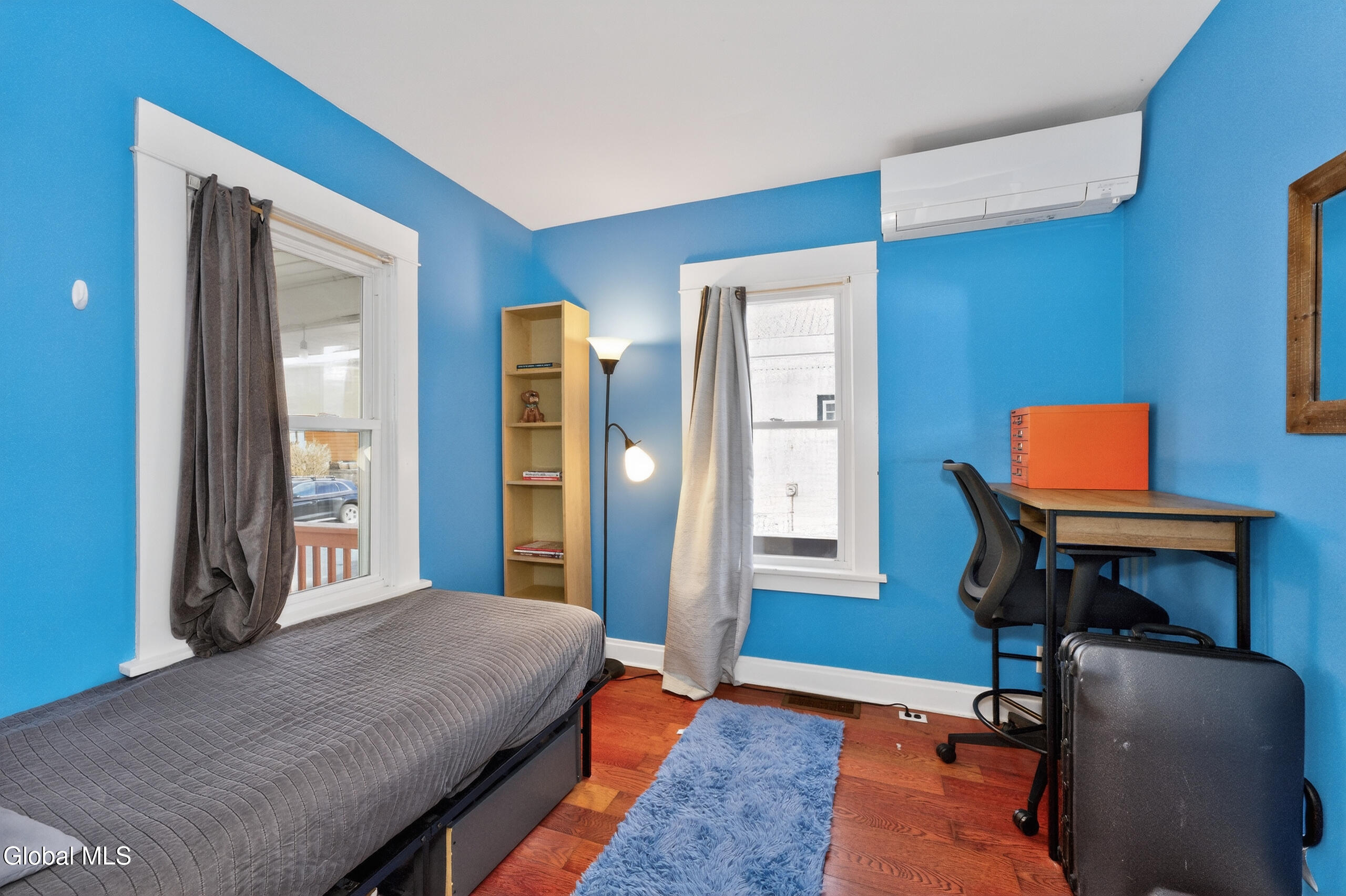 1076 Regent Street Schenectady NY 12309