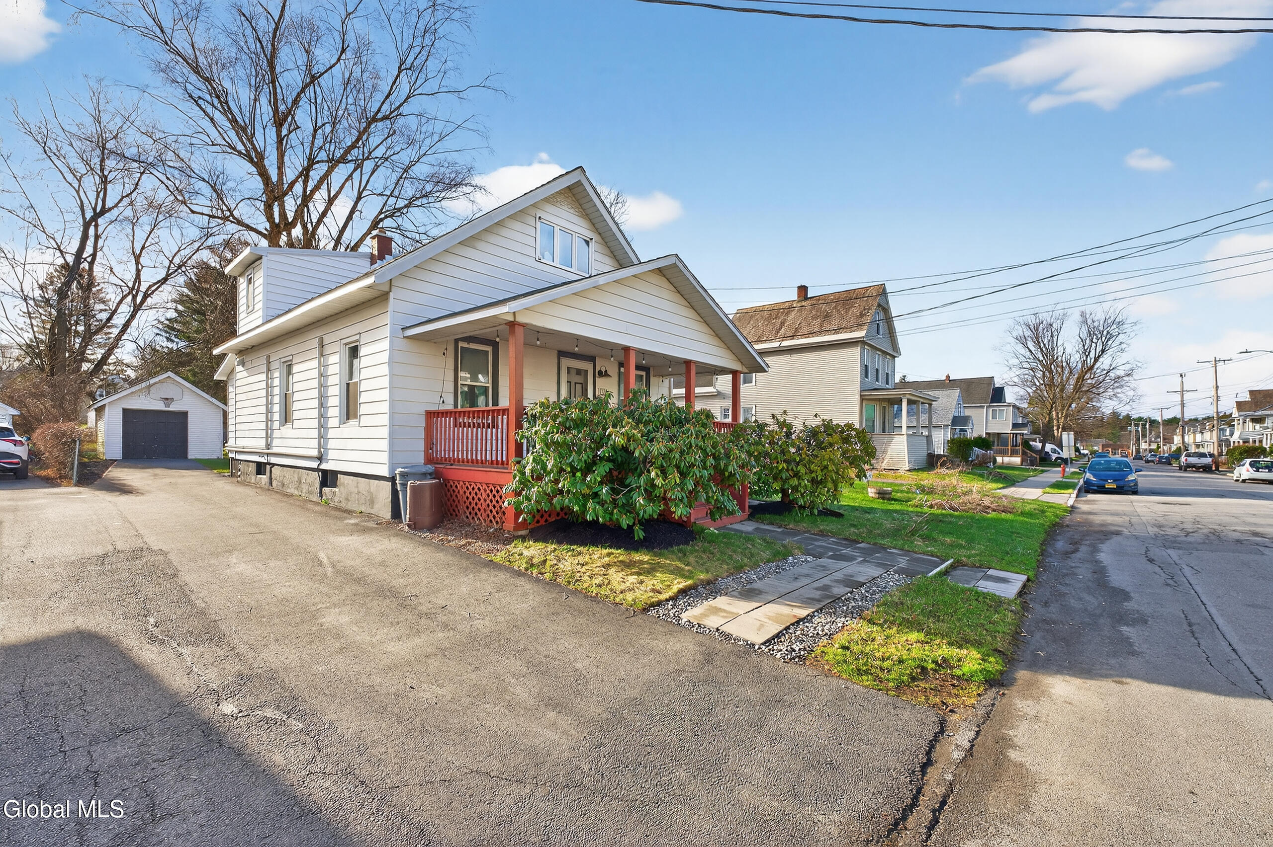 1076 Regent Street Schenectady NY 12309