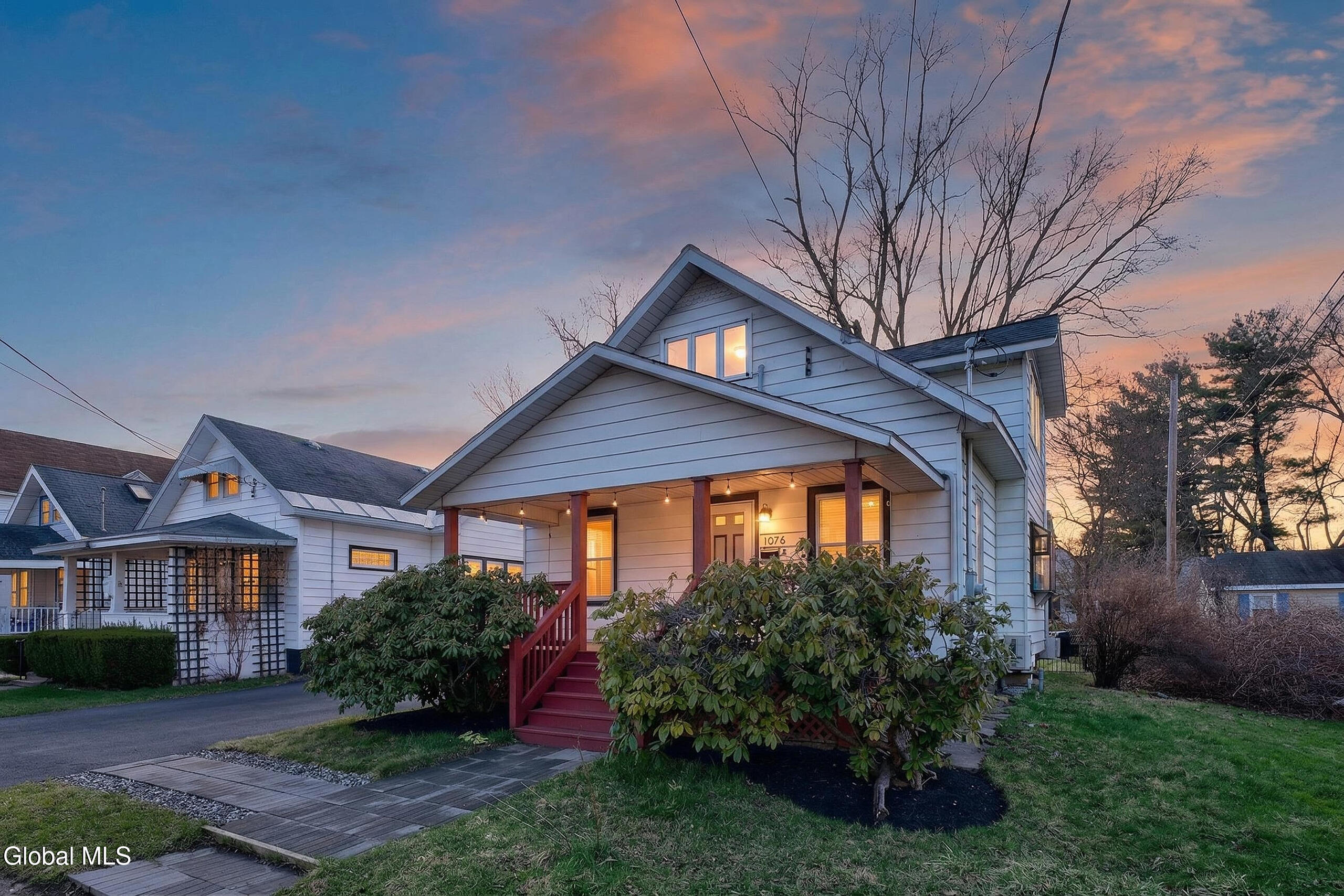 1076 Regent Street Schenectady NY 12309