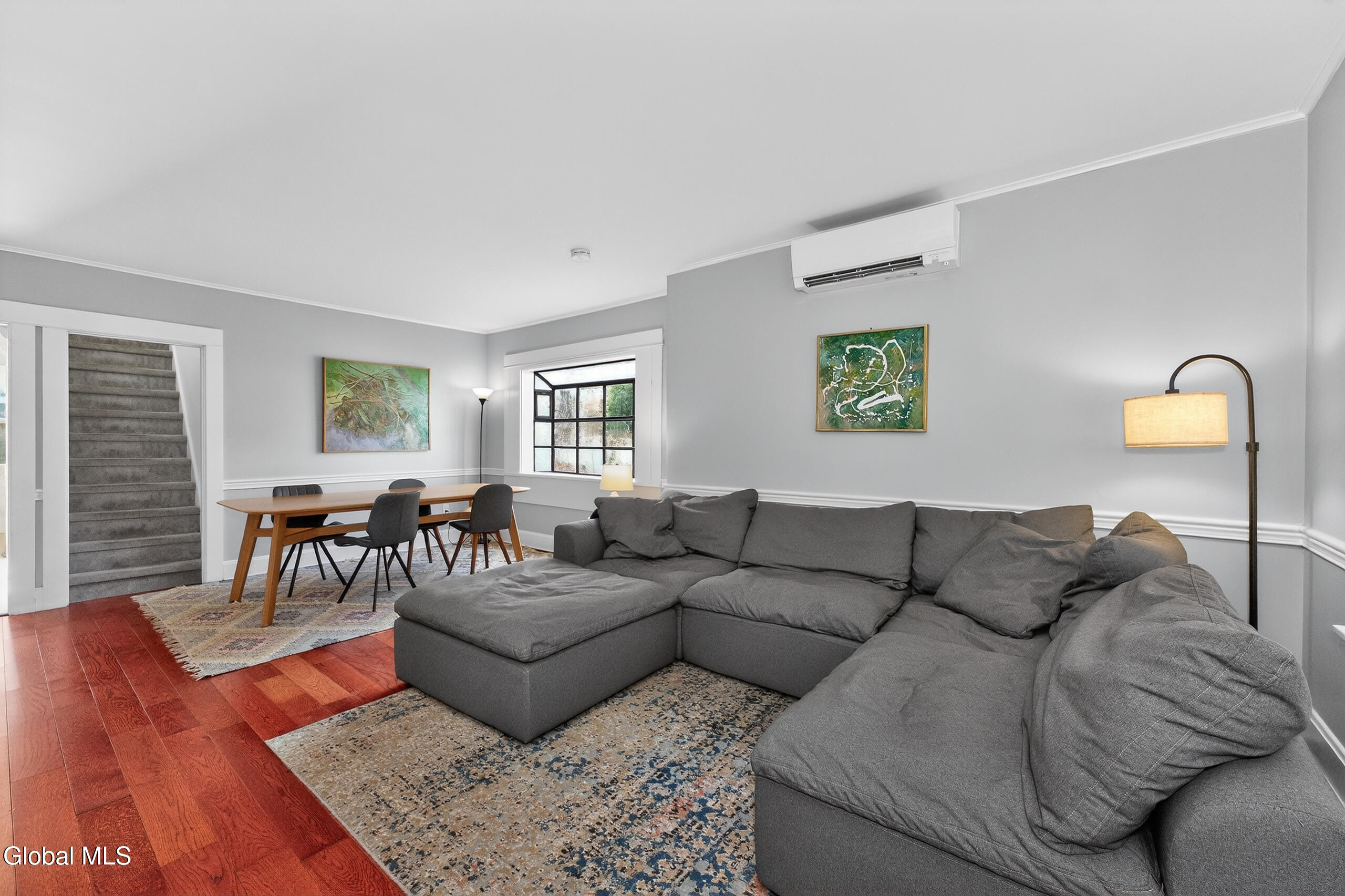 1076 Regent Street Schenectady NY 12309